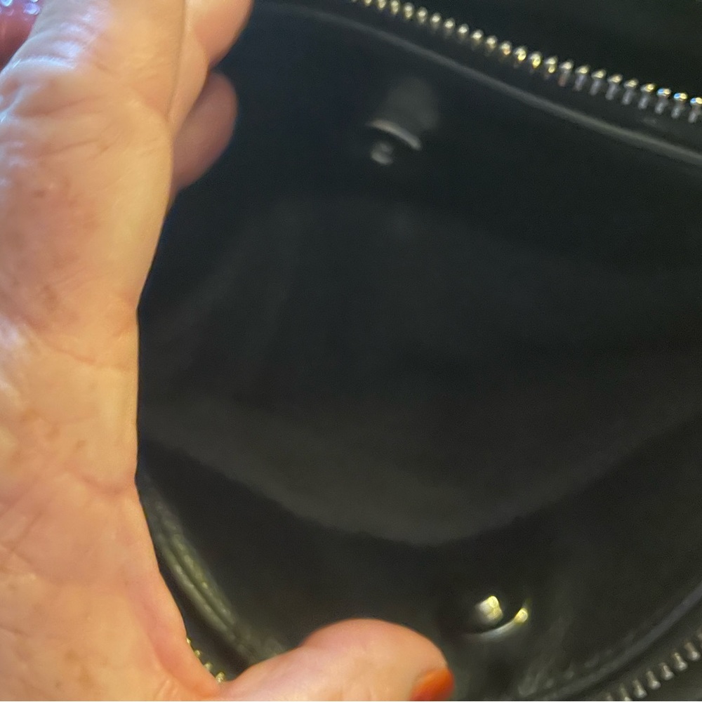 Kenneth Cole crossbody - Picture 3 of 4